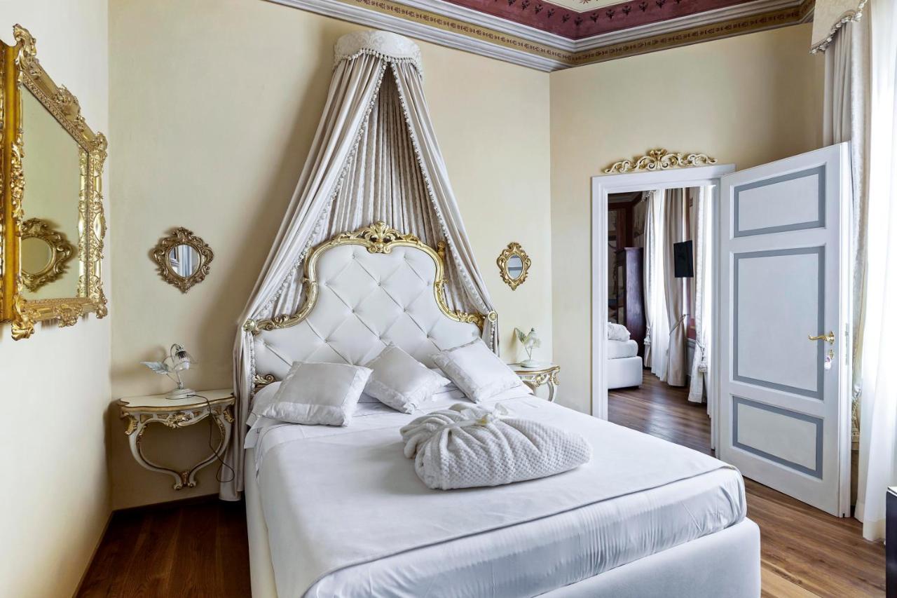 シエーナ Residenza D'Epoca Palazzo Borghesi Bed & Breakfast エクステリア 写真