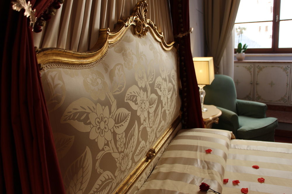 シエーナ Residenza D'Epoca Palazzo Borghesi Bed & Breakfast エクステリア 写真